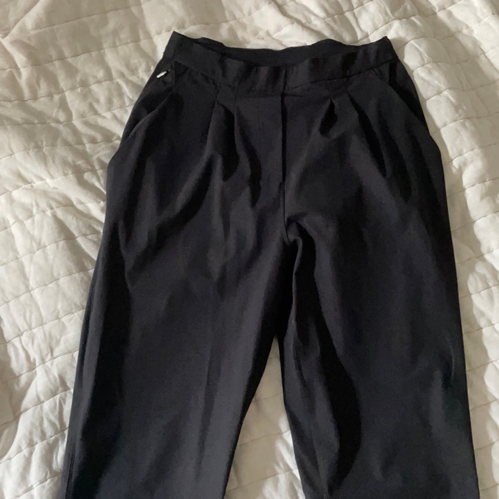 Essential high rise trouser